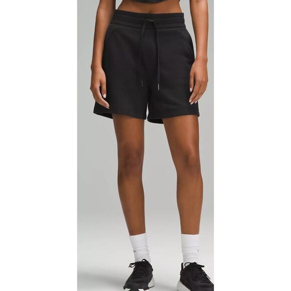 lululemon athletica Pants - Womens Lululemon High Rise 5" Black Scuba Sweat Shorts Size 6